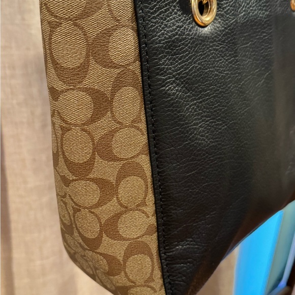 Coach Black and Tan Signature Tote Bag - Picture 8 of 9